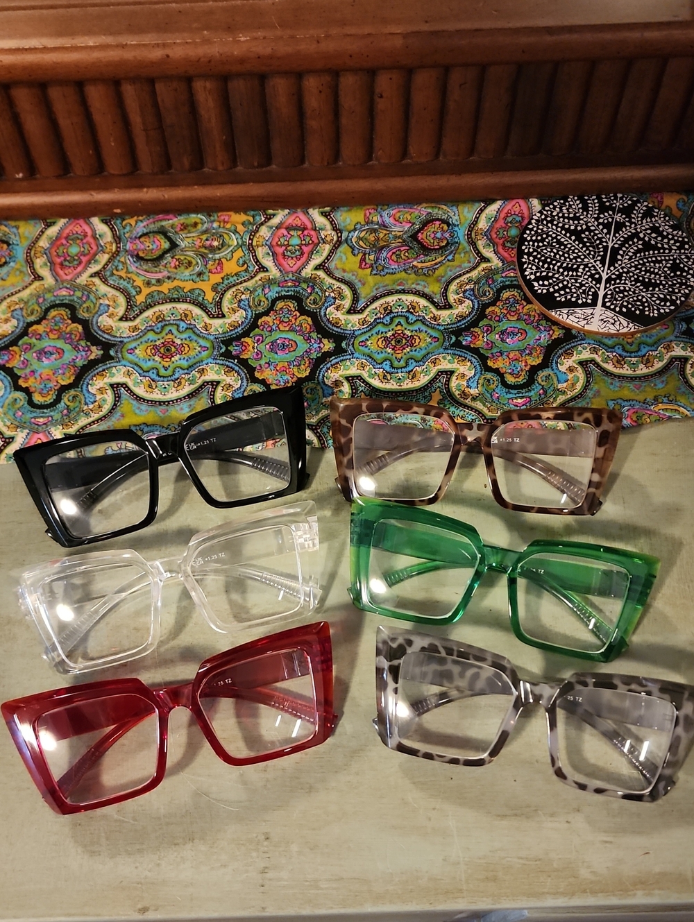 Women's oversize 1.25 reading glasses, 6 pairs
